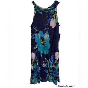 Jessica Howard NWT 90’s Style Pleated Dress with Back Scarf Tie.  Size 10